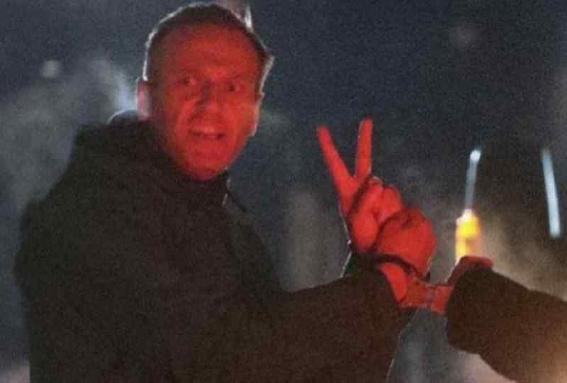 Навальный напомнил, что не планирует совершать самоубийство