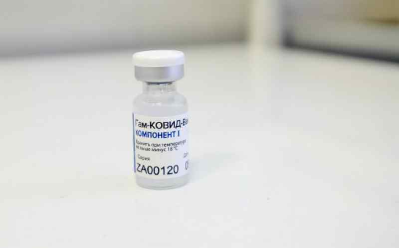 Первая тысяча новосибирцев укололась вакциной «Спутник V»