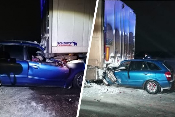 Смертельное ДТП на новосибирской трассе: «Мазда» залетела под грузовик