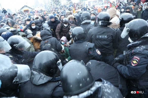 В Москве задержали подозреваемых в нападении на полицейских во время акций протеста