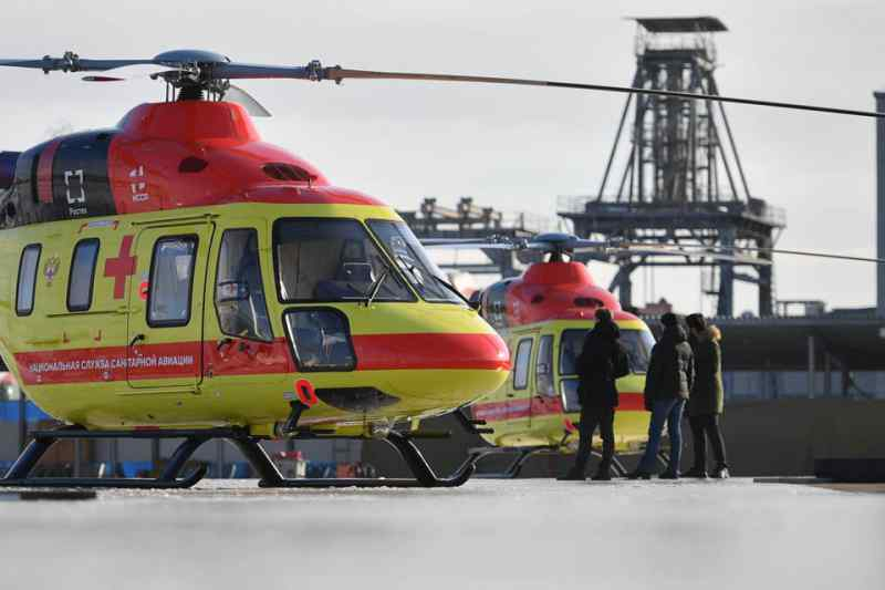 Вертолет вылетел за пострадавшими детьми при пожаре в Карасуке