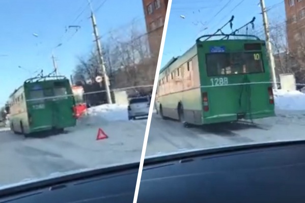 Водитель автобуса скончался за рулем в Новосибирске и устроил ДТП