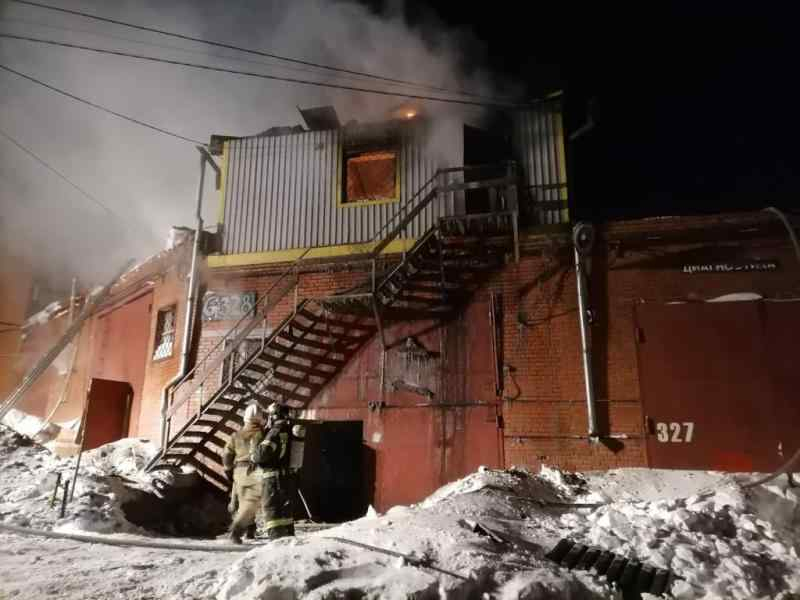 Возбуждено дело после гибели четырех рабочих при пожаре в Новосибирске
