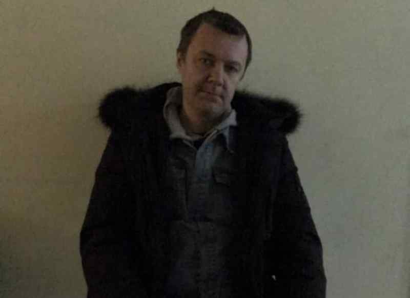 Боец СОБРа вломился к матери кемеровского журналиста через балкон