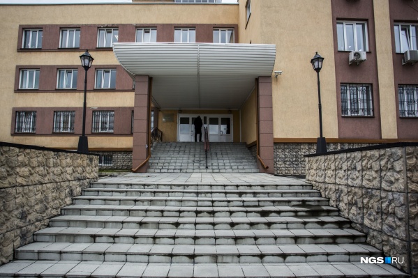 Два суда в Новосибирске получили сообщения о минировании
