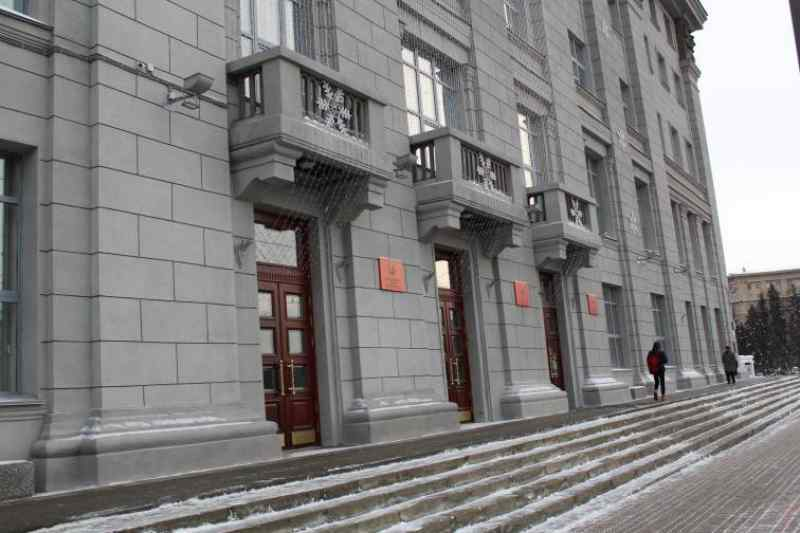 Экс-чиновники из мэрии Новосибирска отправятся в колонию за мошенничество