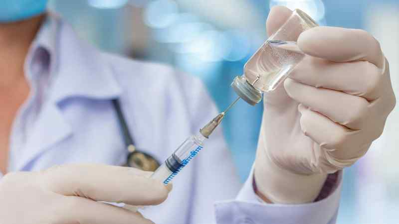 Мэрия Новосибирска сообщает о побочных эффектах вакцины от COVID-19