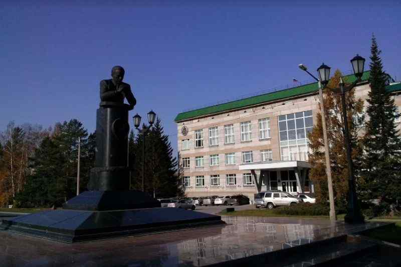 Минобр проверит новосибирский институт после сообщения о низких зарплатах