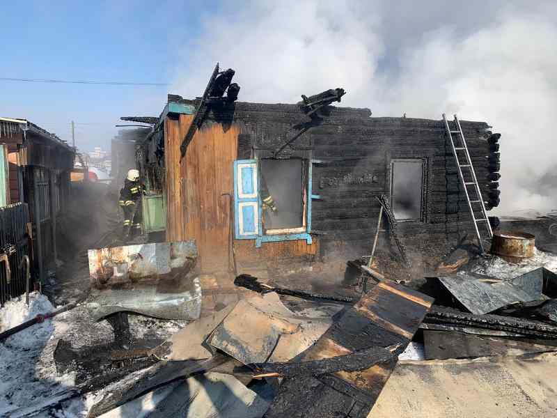 Названа причина пожара в частом доме Новосибирска, в котором погибли дети