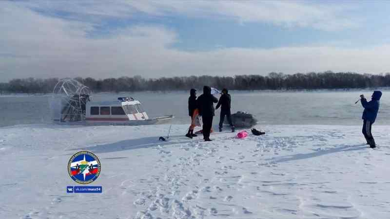 Плывшему через Обь «моржу» потребовалась помощь новосибирских спасателей