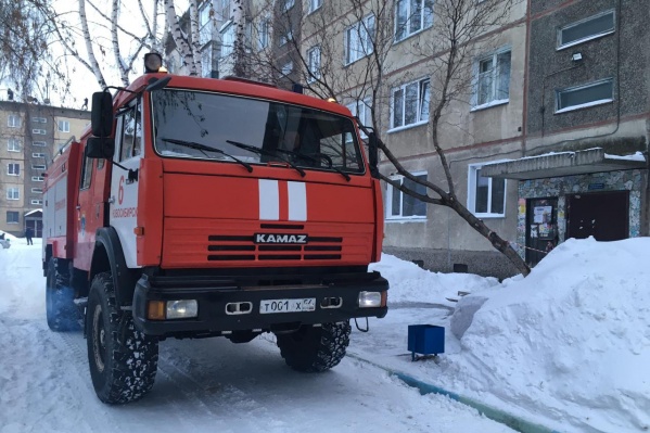 В Ленинском районе загорелась квартира — в пожаре погиб мужчина