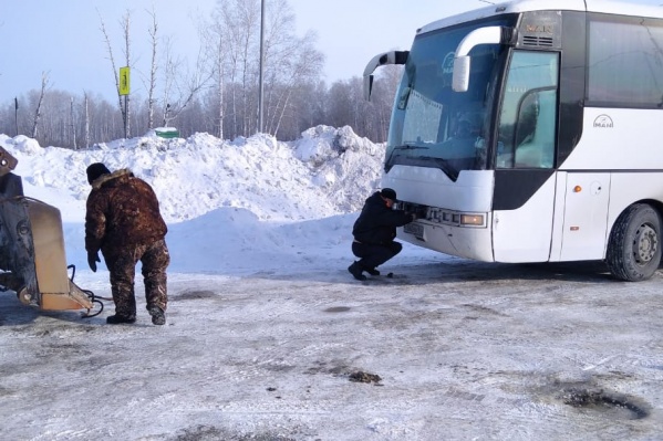 В Новосибирской области автобус с 45 пассажирами из Шерегеша сломался в 30-градусный мороз