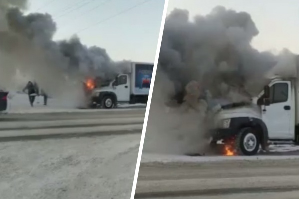 На Большой загорелся грузовик — на видео попало, как его закидывали снегом
