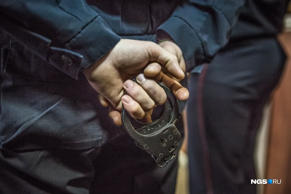 «Шумел и не давал спать»: в Бердске отчим кинул 6-летнего мальчика головой о пол