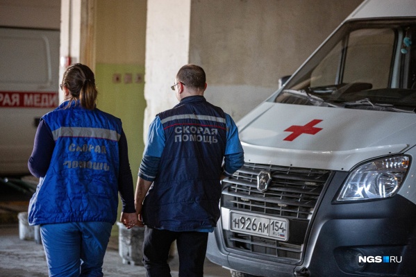 Под Новосибирском годовалая девочка съела средство для чистки труб и попала в реанимацию