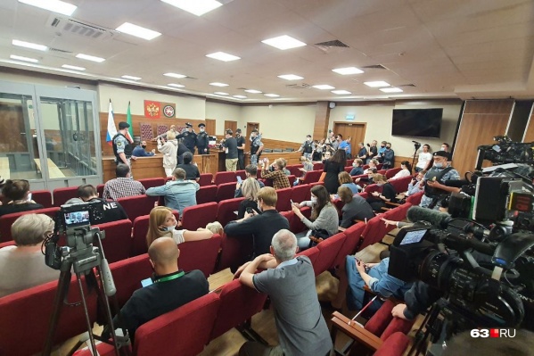 В Казани начался суд по избранию меры пресечения казанскому стрелку