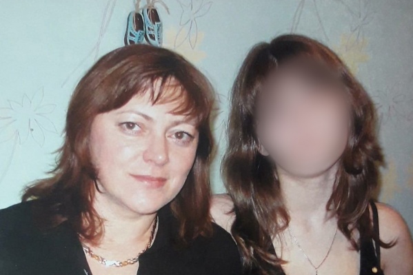 Жительница Новосибирска узнала, что ее дочь подменили в роддоме 27 лет назад, — она подала в суд