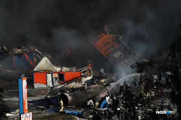 Число пострадавших в пожаре на АЗС в Новосибирске выросло до 35