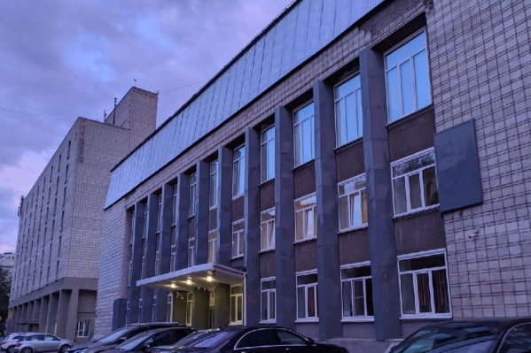 Школьники заявили о минировании здания службы 112 в Новосибирске