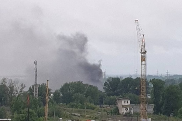В Ленинском районе загорелся частный дом — его хозяин получил ожоги